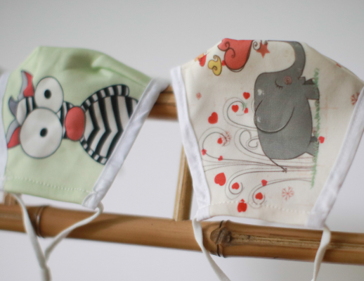 Love Elephants Reusable Face Mask including 1 PM2.5 Filter (Large - Adult)
