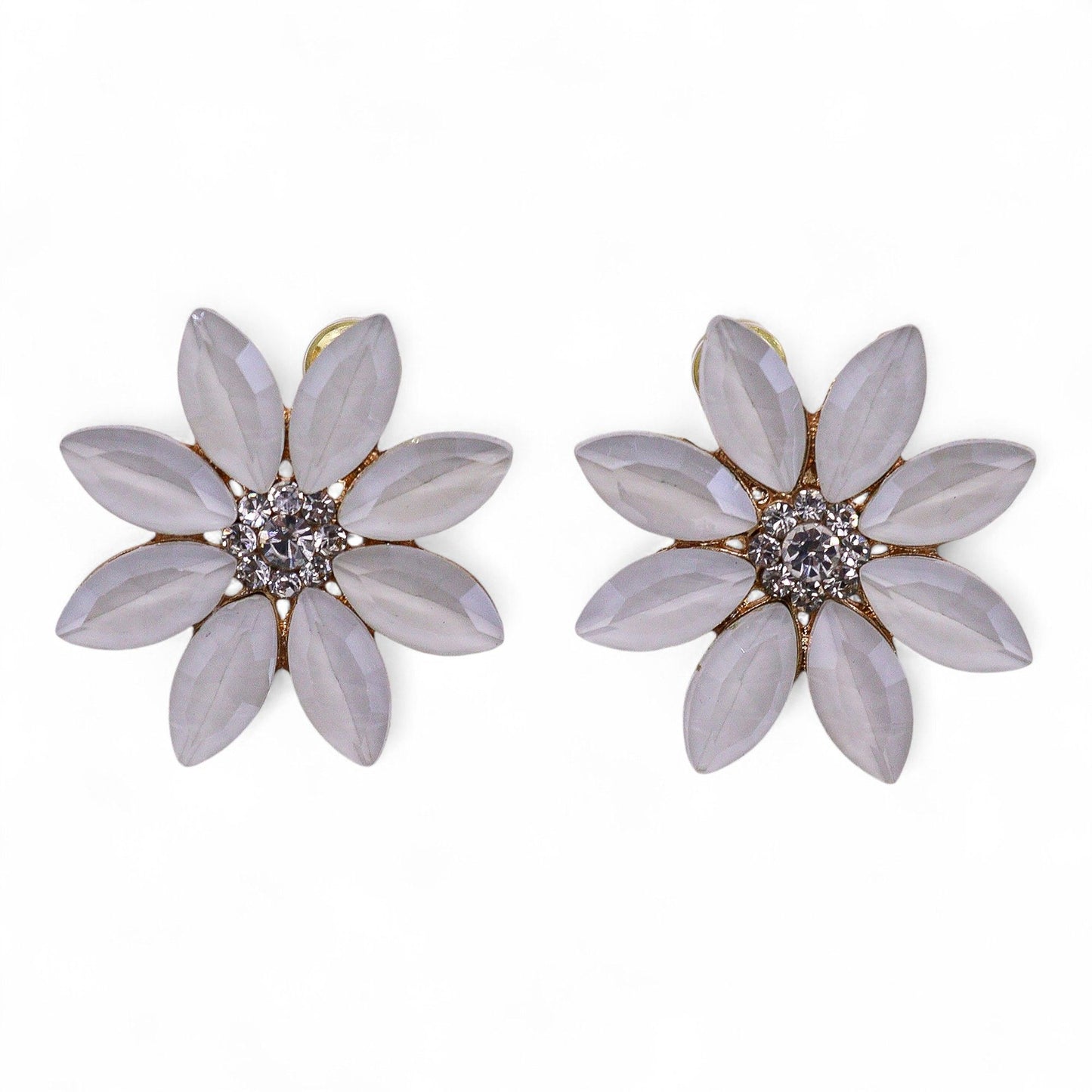 Nymph Aurora: Vintage Glass Flowers Earrings - Pearl