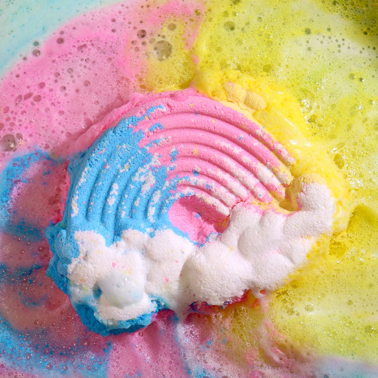 Cloud and Rainbow Bathbomb 95g - Mango
