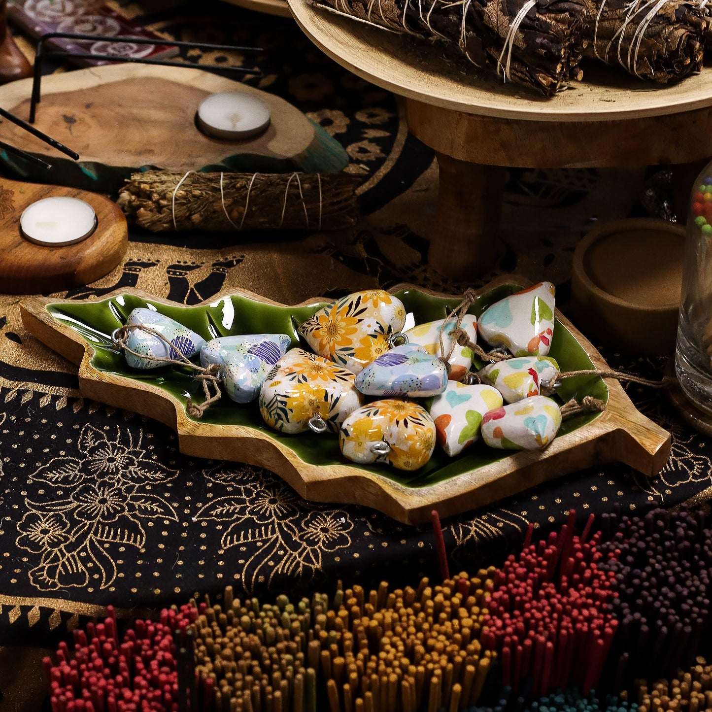Nordic Christmas / Woodland -  Enamel Leaf Wooden Bowl - 33x17cm