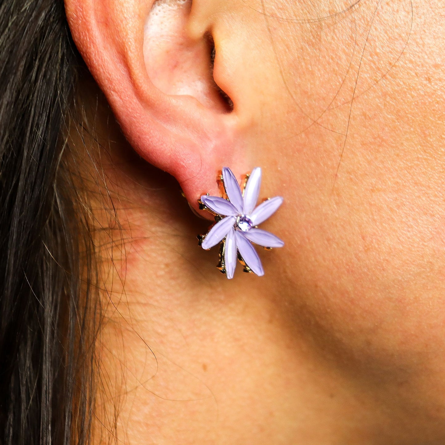 Nymph Aurora: Vintage Glass Flowers Earrings - Lavender