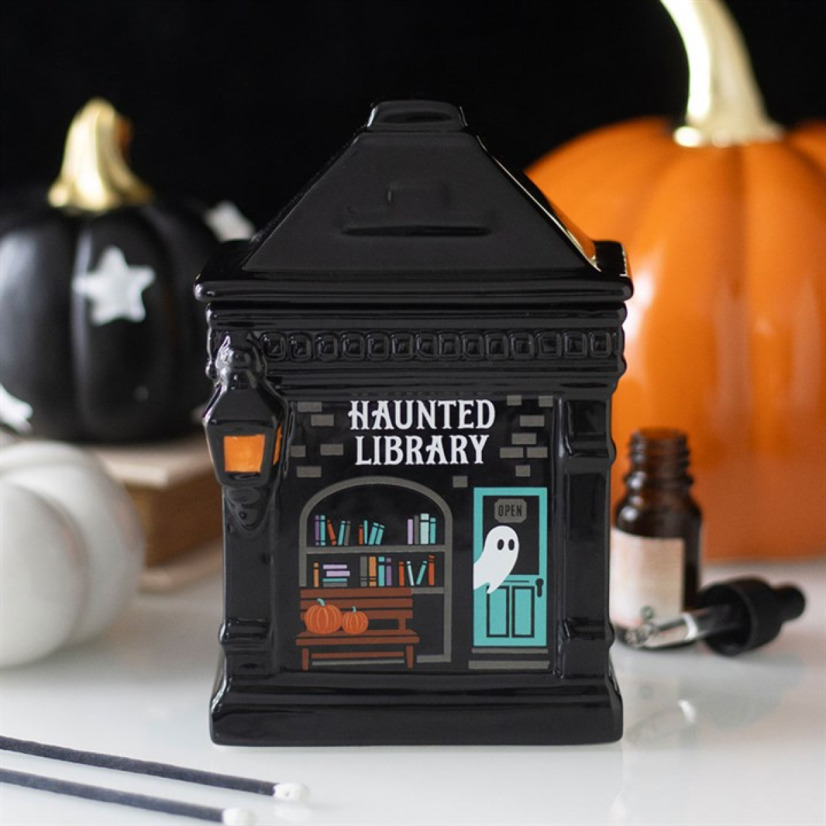 Haunted Library - Halloween Themed Oil Burner
