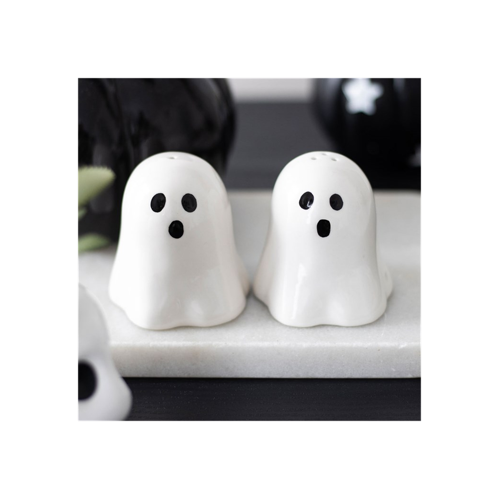 Ghost Salt and Pepper Shakers - perfect for Halloween