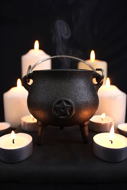 7cm Cast Iron Cauldron - Pentagram Design