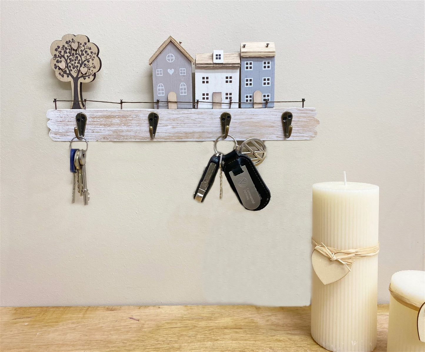 Wooden House with Four Hooks for Keys/Leads